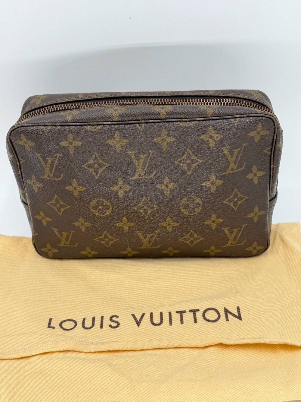 Louis Vuitton Trousse 23 Vintage Toiletry Bag With Dust Bag Great Condition
